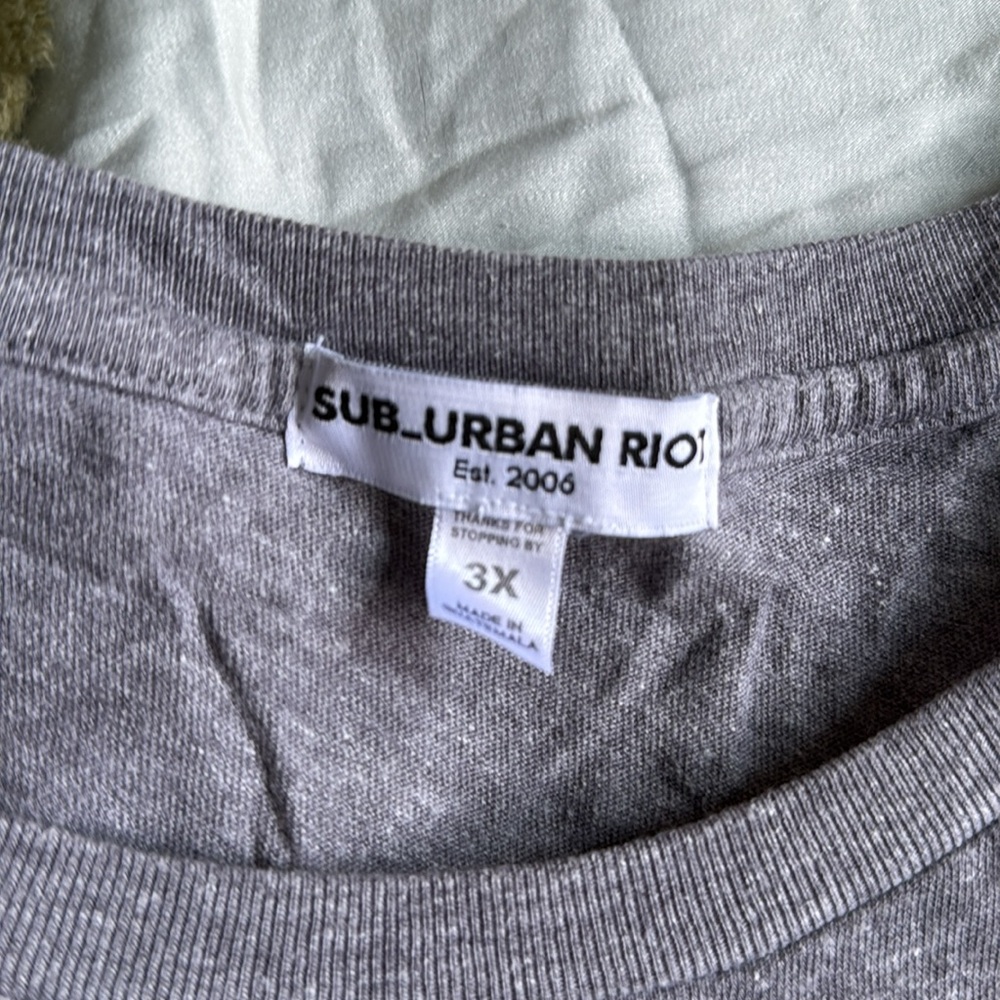 FAVORITE DAUGHTER Tee 2x 3x SUB URBAN RIOT - Picture 4 of 7